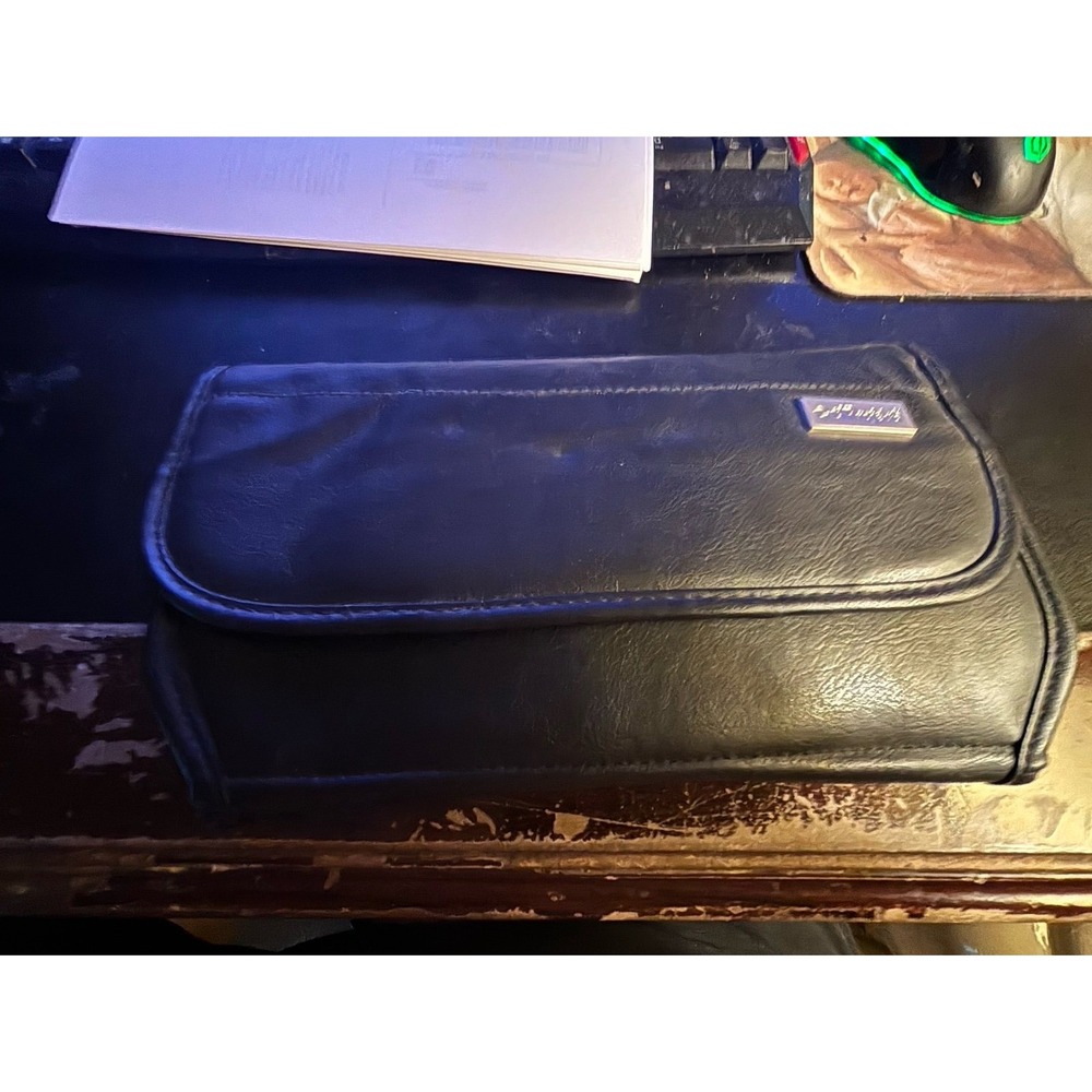 Vintage CD Projects CD Case Black Leather Holds 20 Discs Tri Fold Zipper Pocket